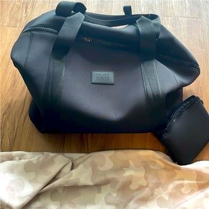 DAGNE DOVER LANDON NEOPRENE CARRYALL / DUFFLE BAG XL